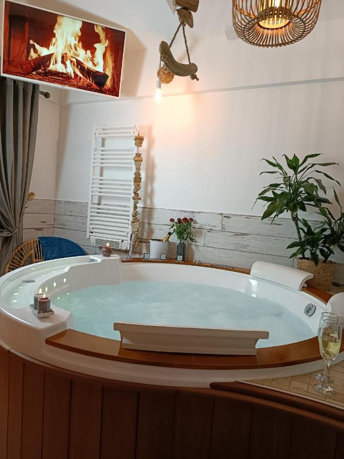 Le Marechal Duplex - Appartement Avec Jacuzzi - Caen Hyper Centre Екстер'єр фото